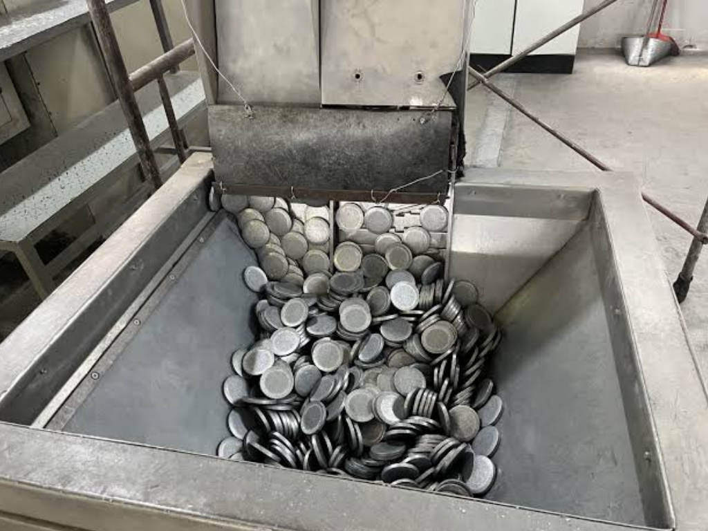How Aluminum is Produced and Why It’s Always Better to Recycle It